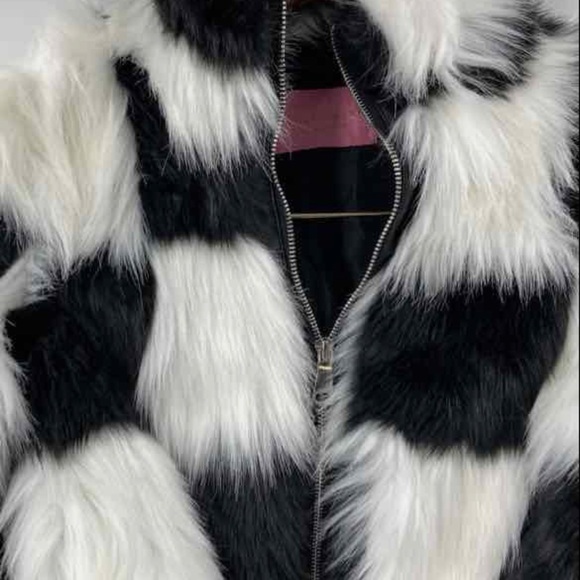 Azalea Wang Black and White checkerboard Formula Faux Fur Jacket. Size s - Picture 8 of 9